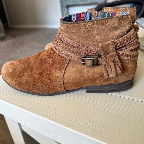 Minnetonka Women's Dixon Brown Suede Leather Boot Zip Ankle Bootie Boho Tan  10 - Picture 4 of 13